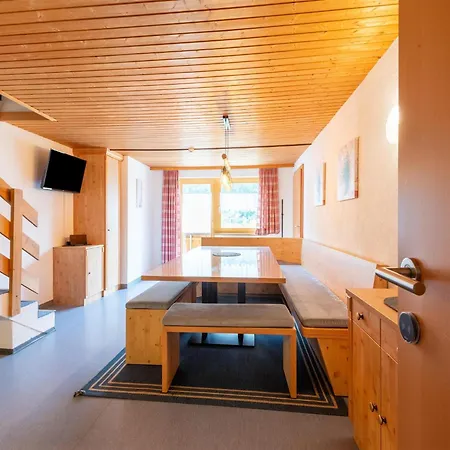 Spacious Near Centre And Area Apartment
